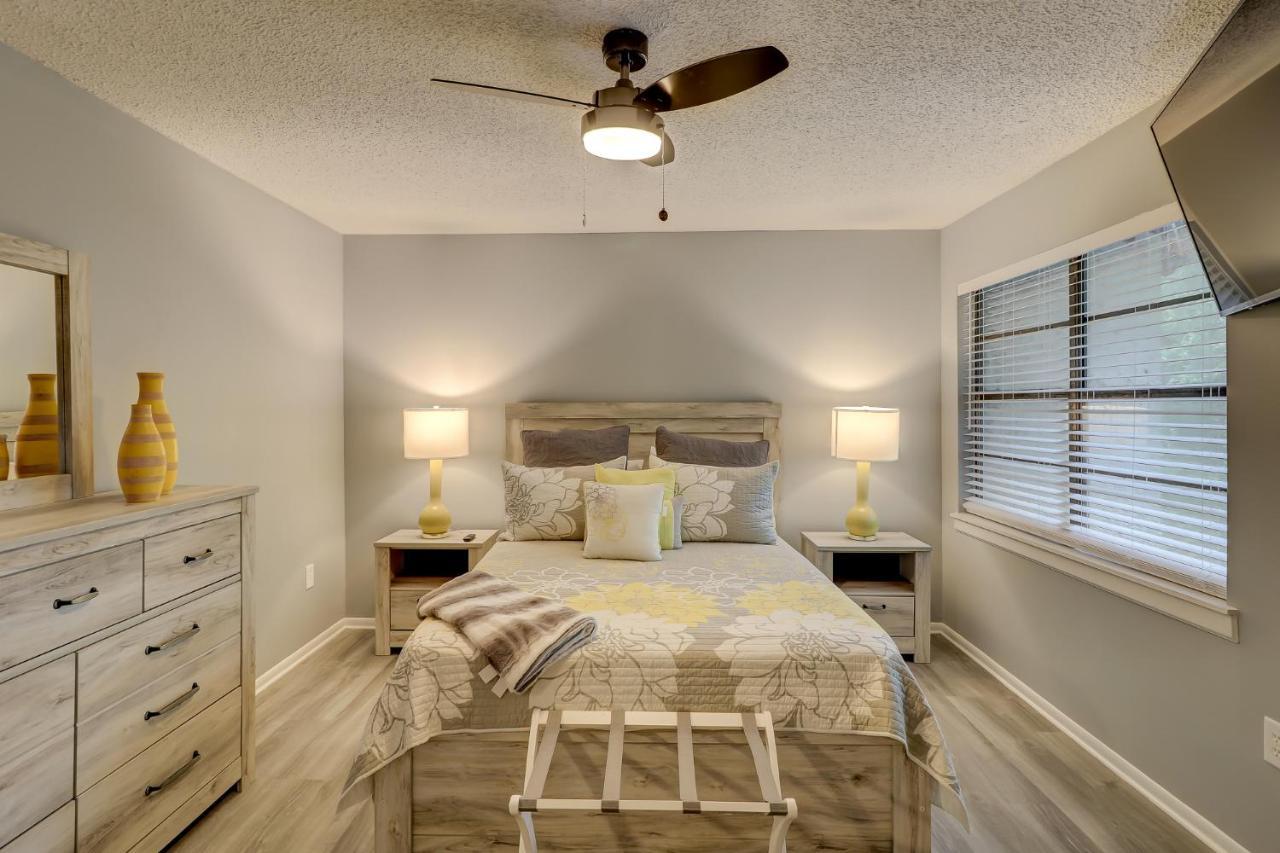 #111 Elaborate Condo Ideal Location 2Brm/2 Parking هيلتون رئيس جزيرة المظهر الخارجي الصورة