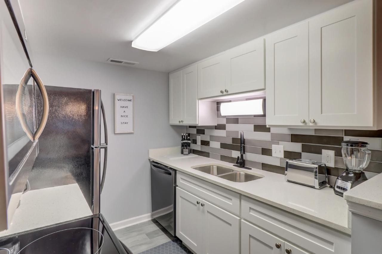 #111 Elaborate Condo Ideal Location 2Brm/2 Parking هيلتون رئيس جزيرة المظهر الخارجي الصورة