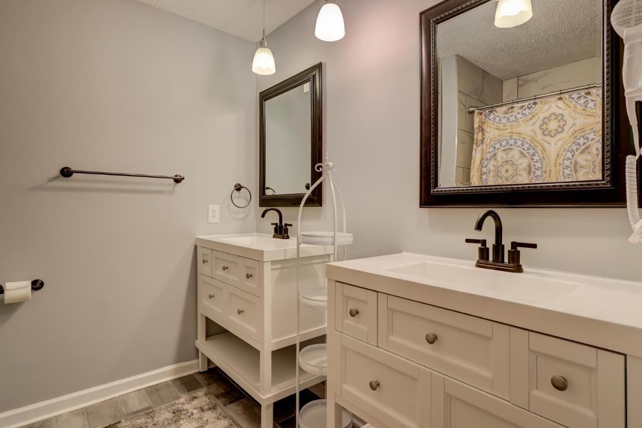 #111 Elaborate Condo Ideal Location 2Brm/2 Parking هيلتون رئيس جزيرة المظهر الخارجي الصورة