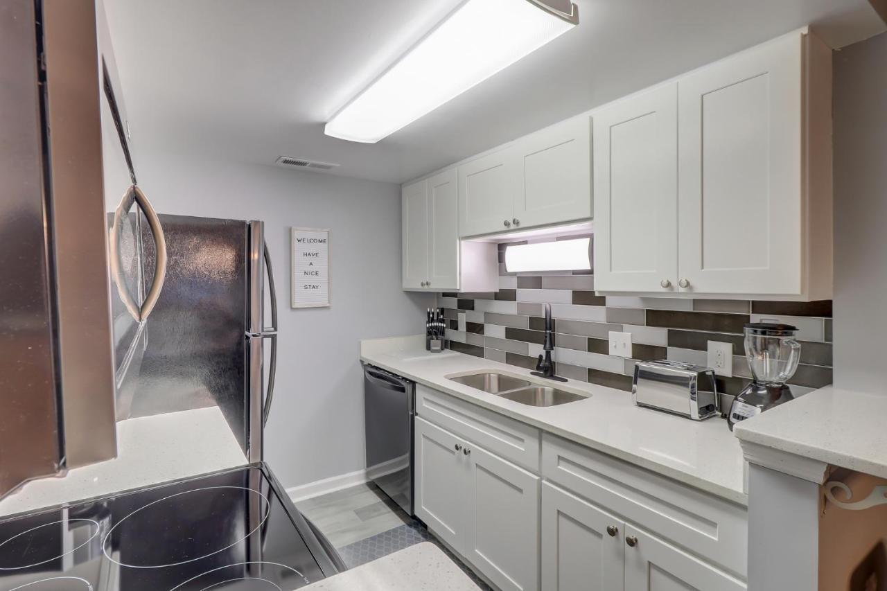 #111 Elaborate Condo Ideal Location 2Brm/2 Parking هيلتون رئيس جزيرة المظهر الخارجي الصورة
