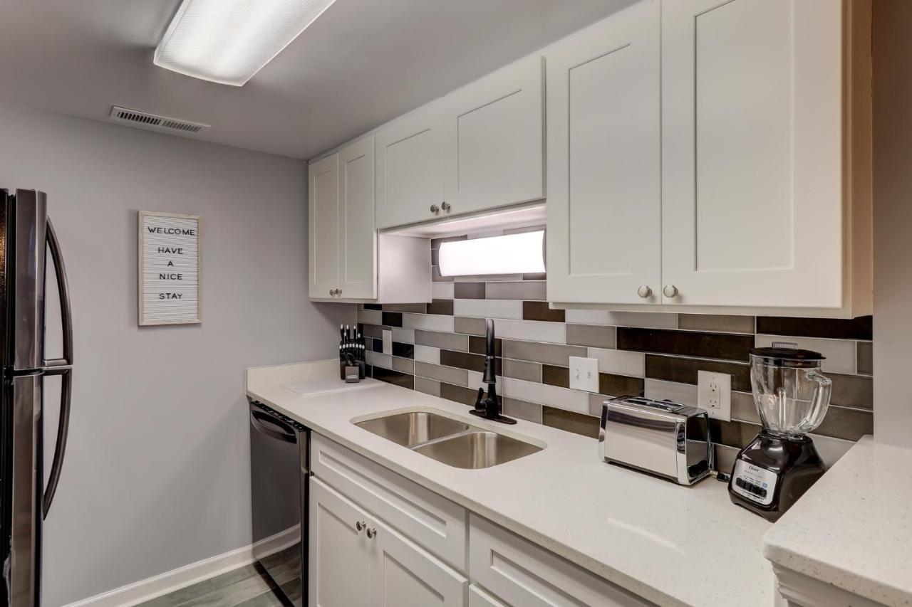 #111 Elaborate Condo Ideal Location 2Brm/2 Parking هيلتون رئيس جزيرة المظهر الخارجي الصورة